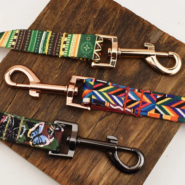 Gepersonaliseerde katoenen set met gegraveerd identificatie-label | Verstelbare halsband en bijpassende lijn voor stijlvolle veilige wandelingen | Maten S-XL