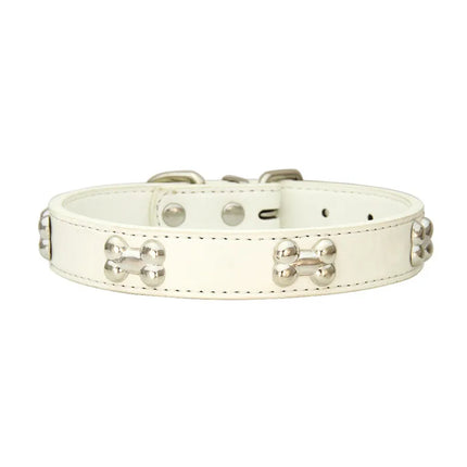 Luxe Kunstleren Halsaccessoire voor Huisdieren met Metalen Botdetails | Verstelbaar en Comfortabel | Geschikt voor Honden en Katten