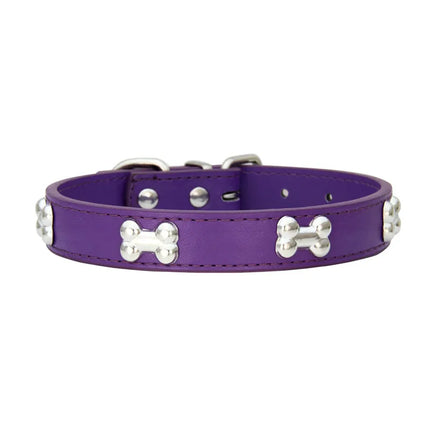 Luxe Kunstleren Halsaccessoire voor Huisdieren met Metalen Botdetails | Verstelbaar en Comfortabel | Geschikt voor Honden en Katten