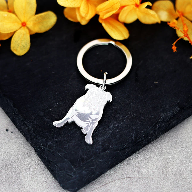 Schattige Bulldog Sleutelhanger | RVS | Cartoon Hond | Dames & Heren Cadeau | Unisex Sleutelring | Goud/Zilver | Gravure Optie | Anti-verlies Accessoire