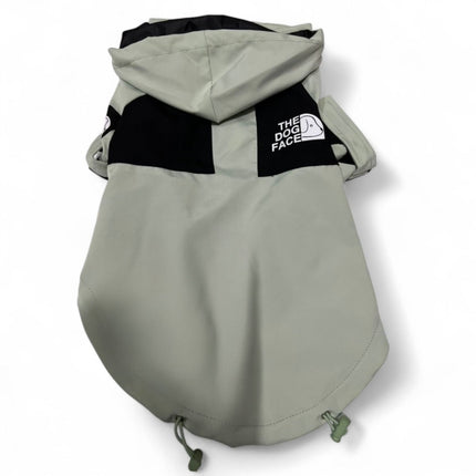 Giacca impermeabile per cani color menta | Doppia fodera | Chiusura con cerniera | Foro per imbracatura | Chiusure elastiche | Inverno 24/25 | Caldo e asciutto | Look elegante | Caratteristiche pratiche | Vestibilità comoda | Antipioggia