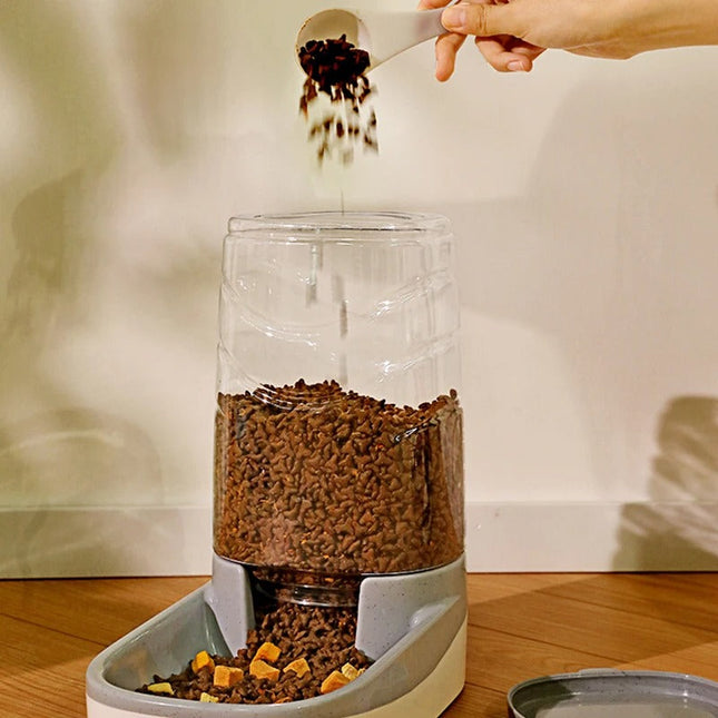 PetFlowMate automatische voer- en waterdispenser voor huisdieren | Gezonder eet- en drinkschema | Antislip | Voorkomt morsen | Non-toxisch plastic | Tijdbesparend voor huisdiereigenaren