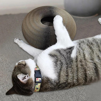 Lola | Duurzaam Krabmeubel Met Gratis Speelballetje | Stressverlagend Kattenplezier